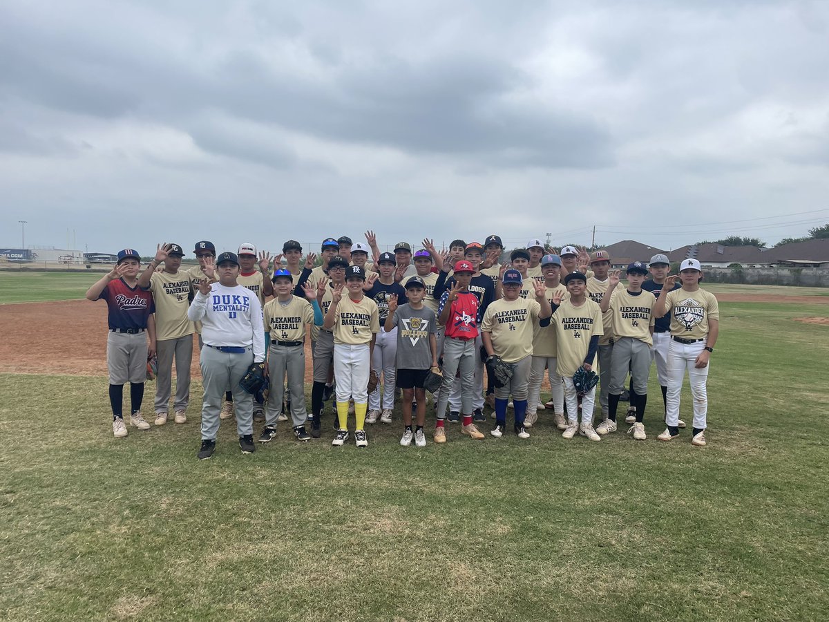 2025 Alexander Bulldog Baseball Camp

Thank you to all our future Bulldogs for coming out to get better on the field⚾️

#EarnIt
