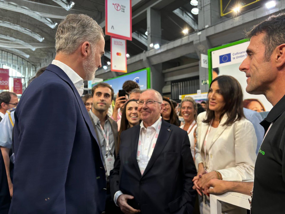 S.M. el Rey también ha visitado nuestro stand en #SouthSummit2025. Ha sido un honor poder presentarle nuestro proyecto y compartir con él nuestra visión de futuro.