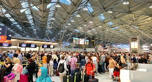 Değerli havayolu şirketleri <a href="/AJET_TR/">AJet</a> 
<a href="/TurkishAirlines/">Turkish Airlines</a> 
<a href="/flymepegasus/">Pegasus Airlines</a> 
<a href="/Corendon_Air/">Corendon Airlines</a>
Meteorolojik bilgi akışı kesildiğinde ne olacağını en iyi siz biliyorsunuz. Bizim sabır taşı çatladı! #MeteorolojiEylemeHazırlanıyor Lütfen ilgilileri olacaklar konusunda uyarın.