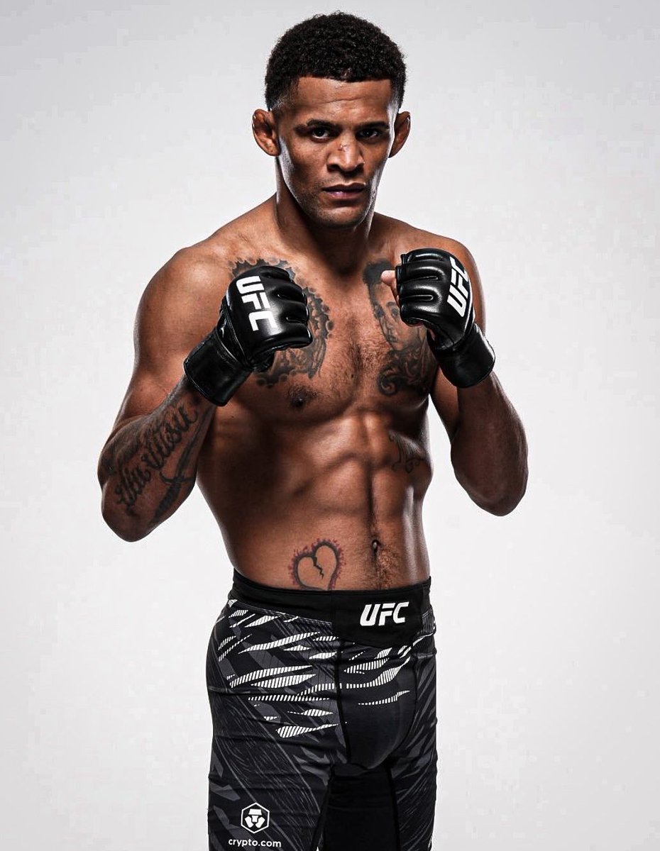 UFCグローブ・ショーツを着用したミックス🔥

写真:<a href="/DiaztwinsMMA/">DiaztwinsMMA</a>より | #UFC316