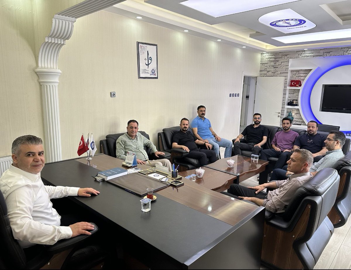 Sağlık Sen Genel Başkan Yardımcımız Sn.Yasin Barutçu ve Sağlık Sen Adıyaman Şube Başkanımız Sn.Yakup Çelik Şubemize ziyarette bulundular.Toplu sözleşme sürecine yönelik üyelerimizin taleplerini değerlendirdik.Şubemize vermiş olduğu önem ve büyük destek  için değerli  Genel Başkan