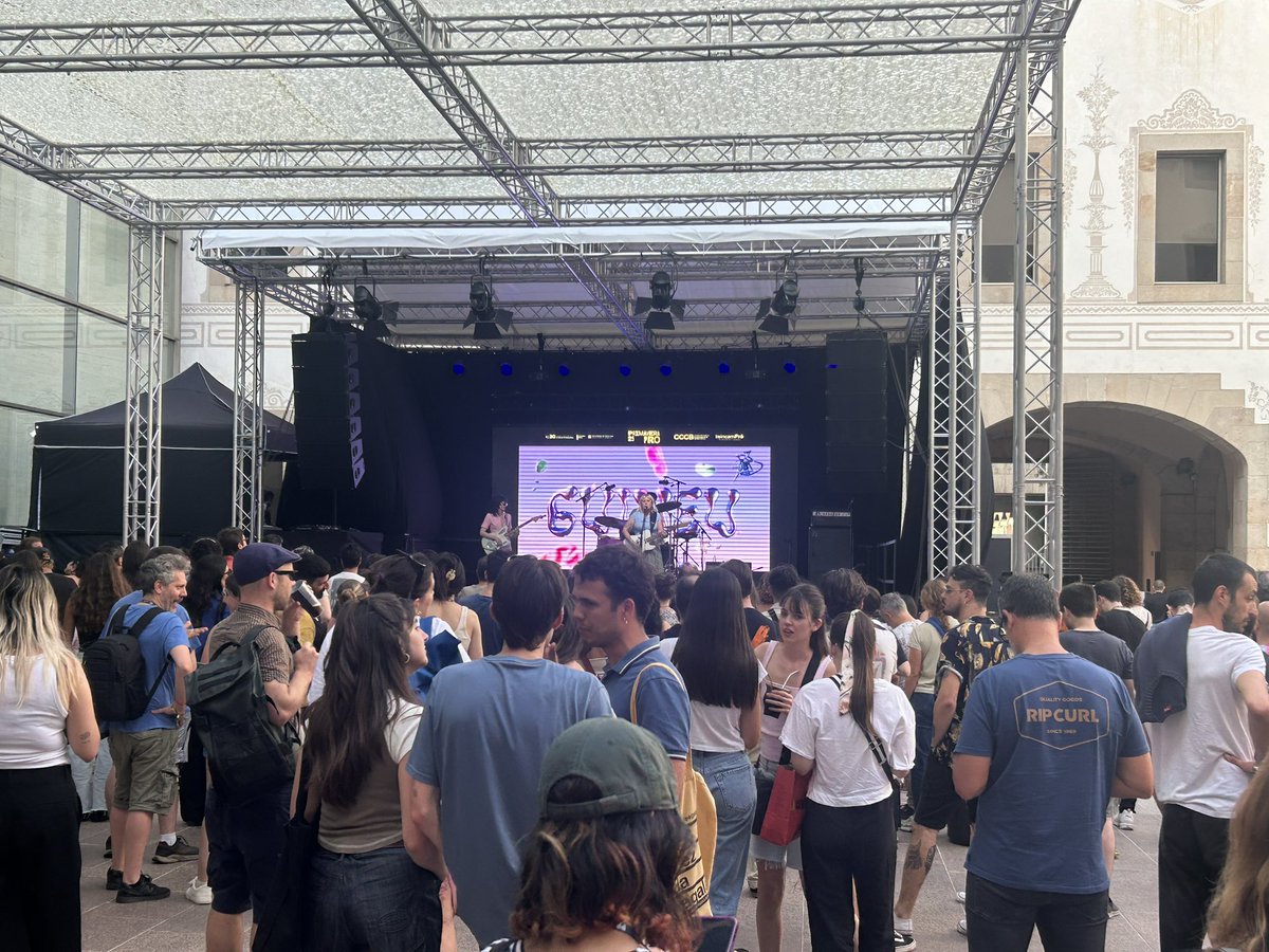 Edgar Garcia Casellas (@edgarciacas) on Twitter photo La jornada de benvinguda del <a href="/PrimaveraPro/">Primavera Pro</a> que impulsem des de l’<a href="/icec_cat/">Empreses culturals</a> <a href="/catalanarts/">Catalan Arts</a> és un espai idoni per a la internacionalització de la indústria musical catalana.
Hi participen 4 grups emergents que es presenten davant dels professionals internacionals!
#AmbSuportICEC La jornada de benvinguda del <a href="/PrimaveraPro/">Primavera Pro</a> que impulsem des de l’<a href="/icec_cat/">Empreses culturals</a> <a href="/catalanarts/">Catalan Arts</a> és un espai idoni per a la internacionalització de la indústria musical catalana.
Hi participen 4 grups emergents que es presenten davant dels professionals internacionals!
#AmbSuportICEC
