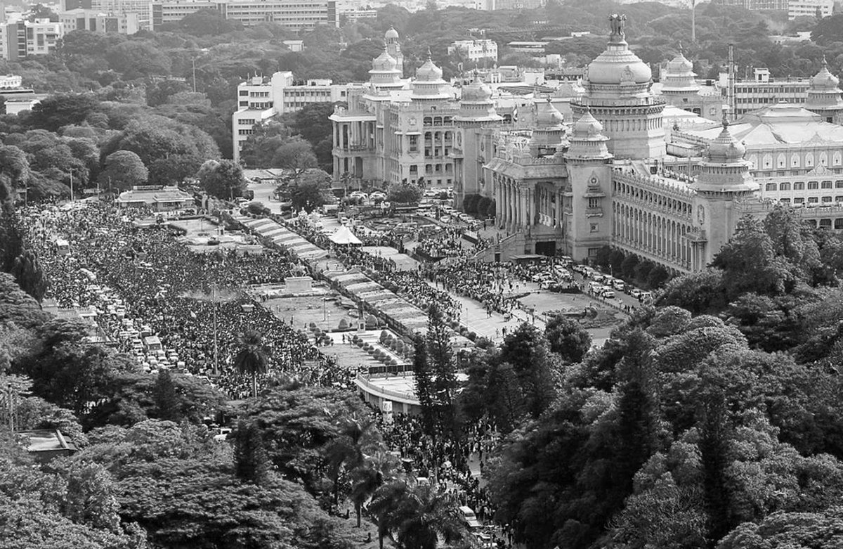 What began as a celebration ended in sorrow. 💔

A historic day for #RCB turned tragic as we lost beloved fans during the victory parade.

They came to cheer. They never returned.

We grieve with the families and pray for strength. 🕯️

📷: AFP

#Bengaluru #ChinnaswamyTragedy