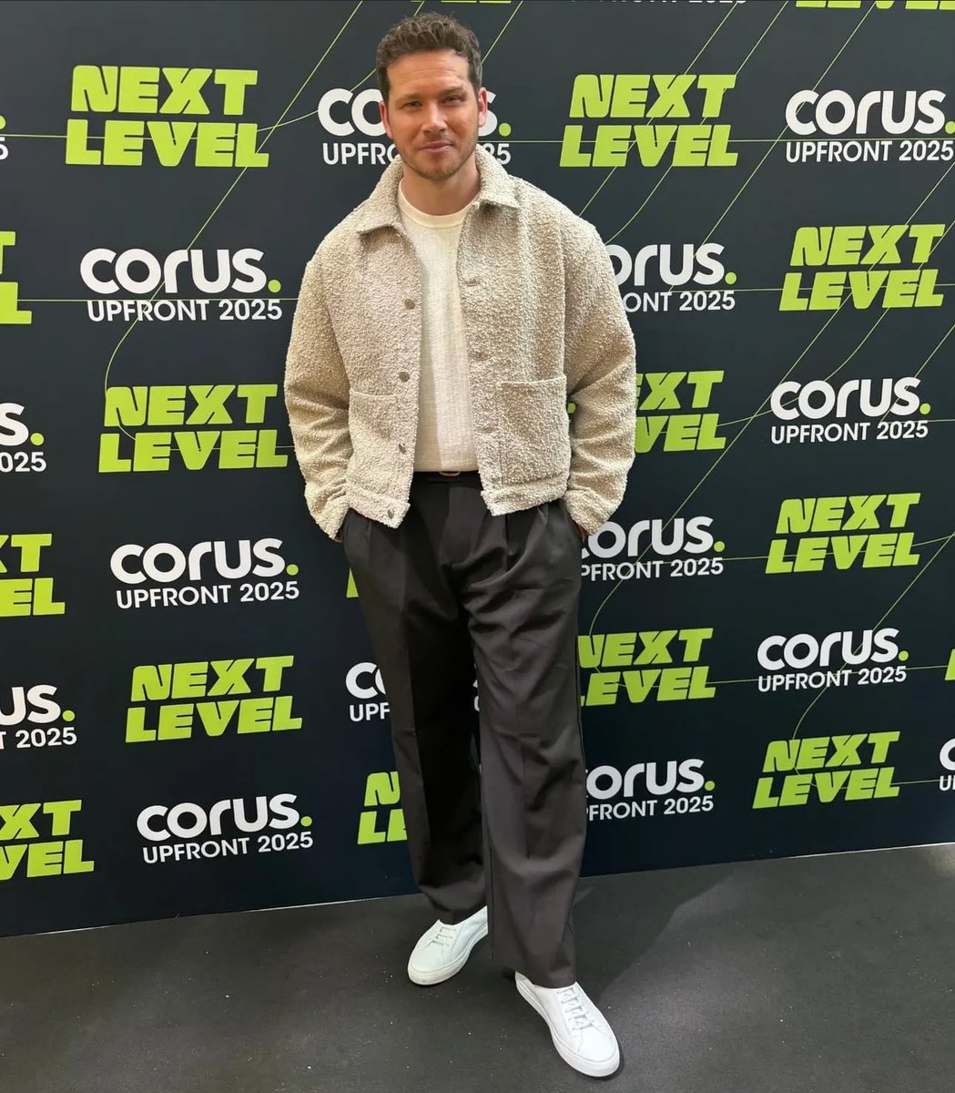 911TVNEWS's tweet photo. oliverstarkk: Had a great time in Toronto talking all things #911onABC at the #CorusUpfronts2025! Thanks for having me! @globaltv https://t.co/VzBeQj7Cn7