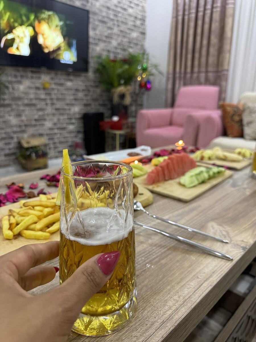 Sevmeyelim de taşa mı dönelim 😄