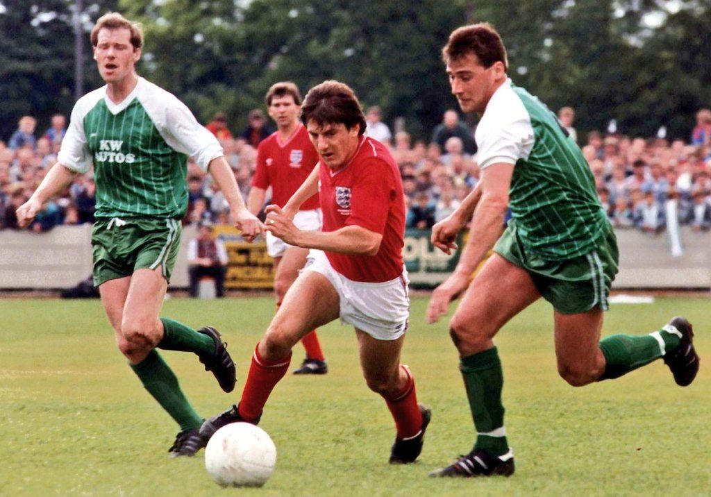 3Retro_Football tweet media