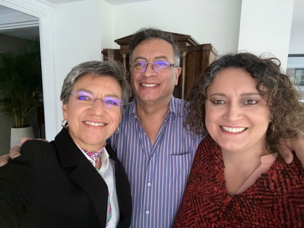 jarizabaletaf's tweet photo. Claudia Lopez es Petro https://t.co/3CMhX0AxCS