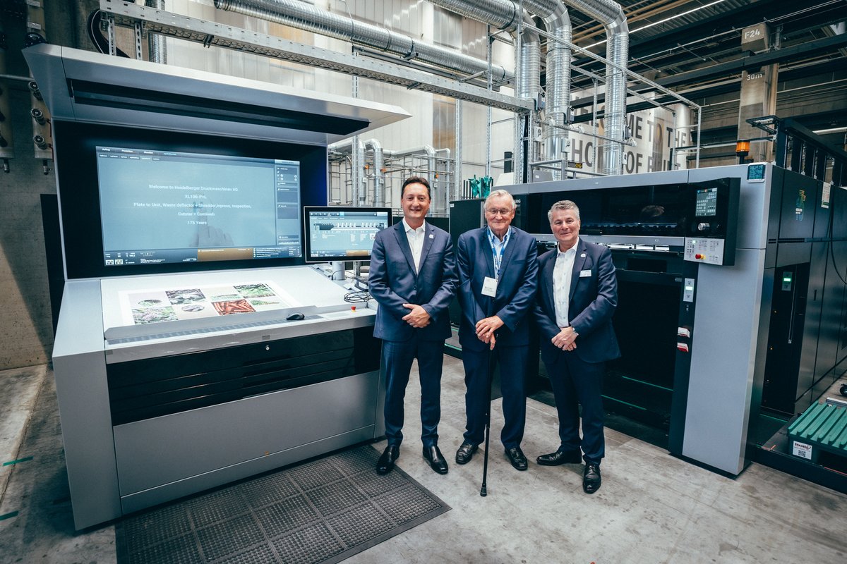 Heidelberg UK (@heidelberguk) on Twitter photo We’re proud to announce that <a href="/JohnGoodLtd/">John Good Limited</a> has recently invested in a state-of-the-art HEIDELBERG Speedmaster XL 106-5+L.📸 Pictured:
Michael Burt, Chairman of John Good (center), with Ryan Miles, Managing Director of HEIDELBERG UK, and Phil Buttress, Head of Sales. #HEIDELBERG We’re proud to announce that <a href="/JohnGoodLtd/">John Good Limited</a> has recently invested in a state-of-the-art HEIDELBERG Speedmaster XL 106-5+L.📸 Pictured:
Michael Burt, Chairman of John Good (center), with Ryan Miles, Managing Director of HEIDELBERG UK, and Phil Buttress, Head of Sales. #HEIDELBERG