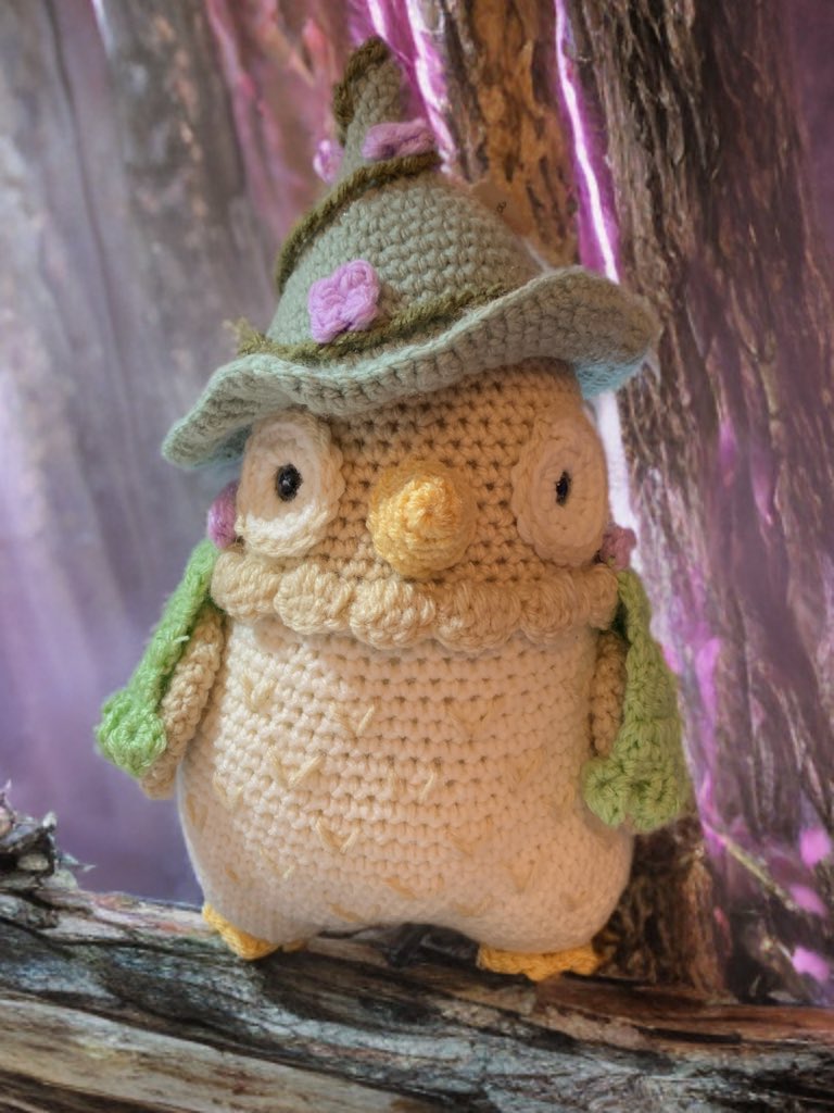 creation_bellas's tweet photo. Just finished this masterpiece which is going to be apart of a dungeons and dragon trio I’m making. 

First up we got an ethereal witch  who loves being in nature and perching on trees. 

#crochetlove #crochet #crocheting #crochetaddict #dungeonmaster #criticalrole https://t.co/I9ezmXDDXm