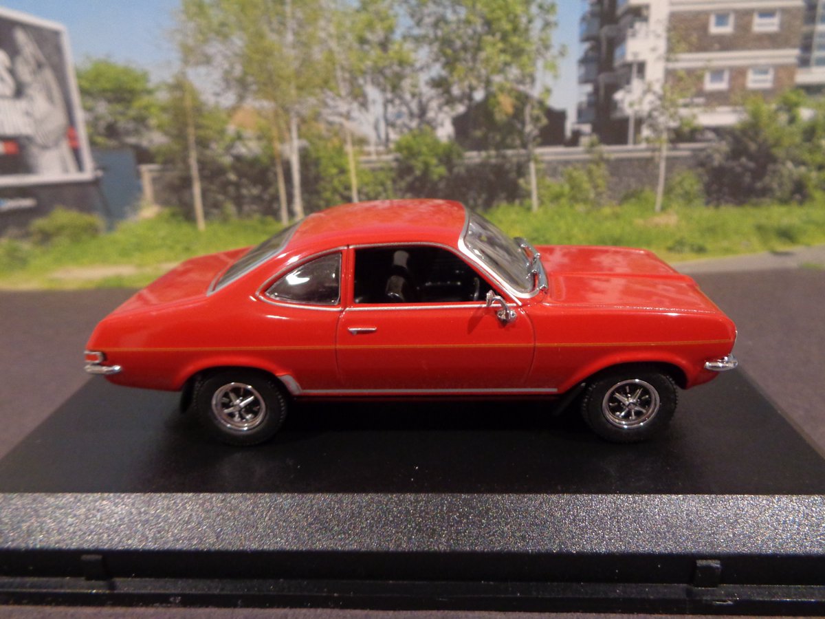 <a href="/DiecastAddicts/">Diecast Addicts</a> <a href="/LeahRebeccaUK/">Leah Rebecca</a> <a href="/Clark77Lee/">LeeClark77</a> <a href="/Cooldudehicks/">Andrew Hicks</a> <a href="/ChallengerJoe/">ChallengeroftheDay</a> <a href="/WeLoveDiecast/">WeLoveDiecast</a> <a href="/addict_car/">Car Brochure Addict</a> <a href="/LittleJohn_MD/">LittleJohn MD</a> <a href="/PaulzSmith1/">Paul Smith</a> <a href="/thespafixer/">Steven Sykes</a> <a href="/marcus_t_ward/">Marcus T Ward</a> Snap! It's a great little model.