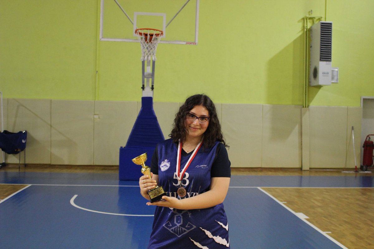 <a href="/iktisat_sk/">İstanbul İktisat Spor Kulübü</a> Seneye biz de şampiyonuz diyelim 🤍🙏🏻