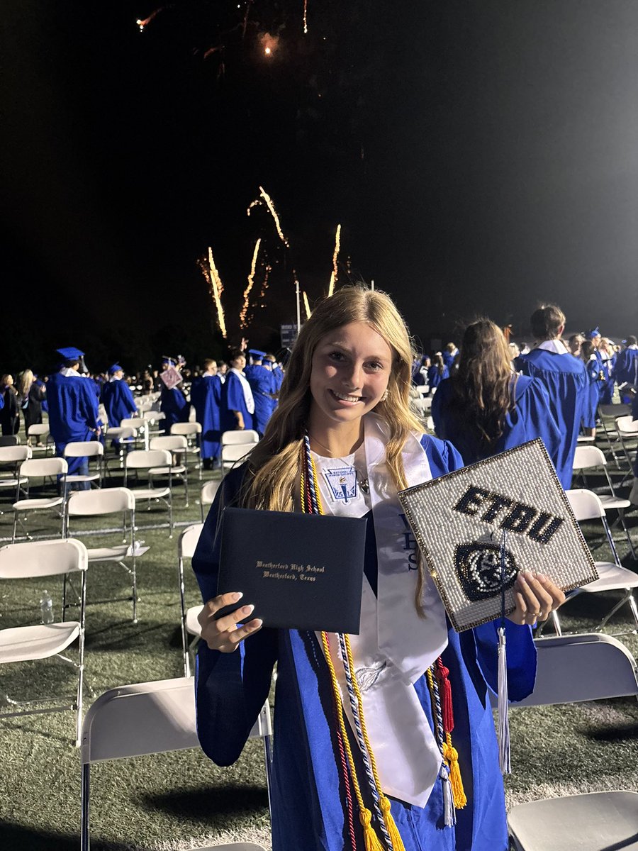 Epic National NTX 18U Smith-Lewis (@epicnationalntx) on Twitter photo Our girl <a href="/Cassels_K_27/">Kayleigh Cassels</a> is officially graduated from Weatherford Highschool! We are so proud of you Kay, and we can’t wait to see what your future has in store! Can’t wait to get you back out on the dirt with us this weekend! Let’s gooo! #BeEpic #DES Our girl <a href="/Cassels_K_27/">Kayleigh Cassels</a> is officially graduated from Weatherford Highschool! We are so proud of you Kay, and we can’t wait to see what your future has in store! Can’t wait to get you back out on the dirt with us this weekend! Let’s gooo! #BeEpic #DES