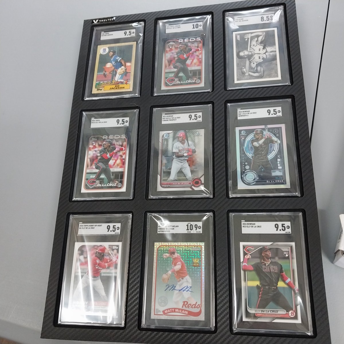Huge, huge thank you to <a href="/vaultedcollect/">Vaulted®</a> for the fan day giveaway! I'm ecstatic with my <a href="/sgcgrading/">SGC</a> display case to show off some of the PC #ThankYou