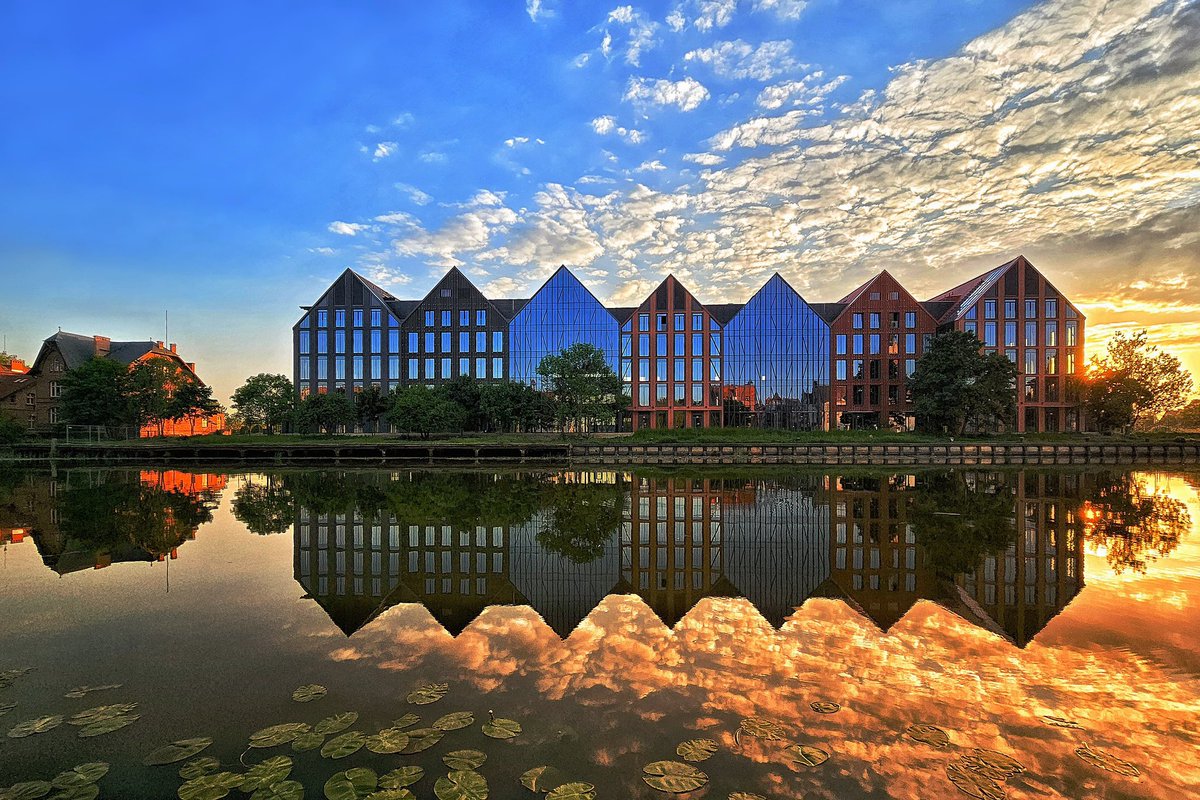 Chwila, którą warto było zatrzymać…. 🌇📸

Foto: Arkadiusz Bzdok

#Elbląg #MiastoElbląg