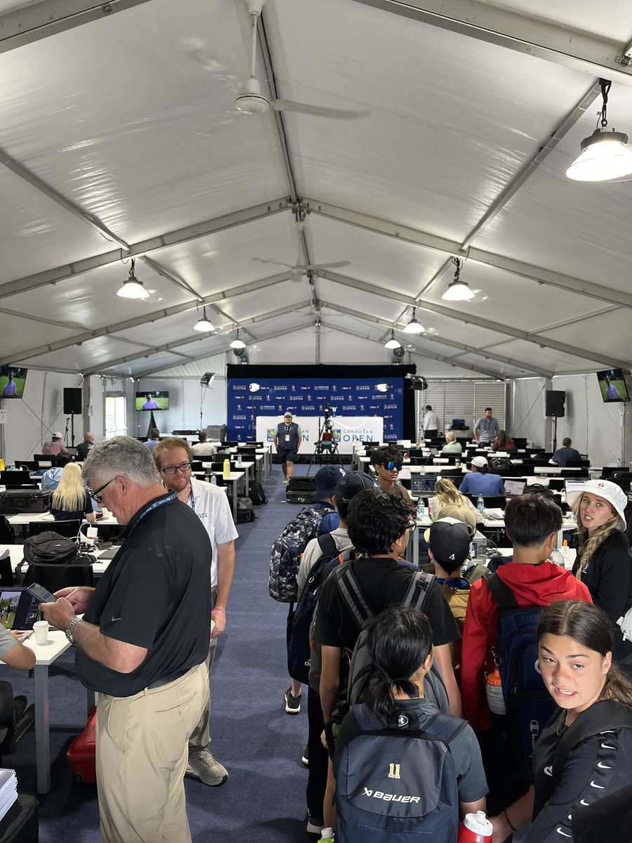 Mr. Parolin tweet media