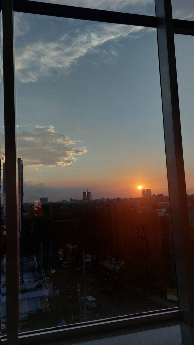 ς(•‿•.) tweet media