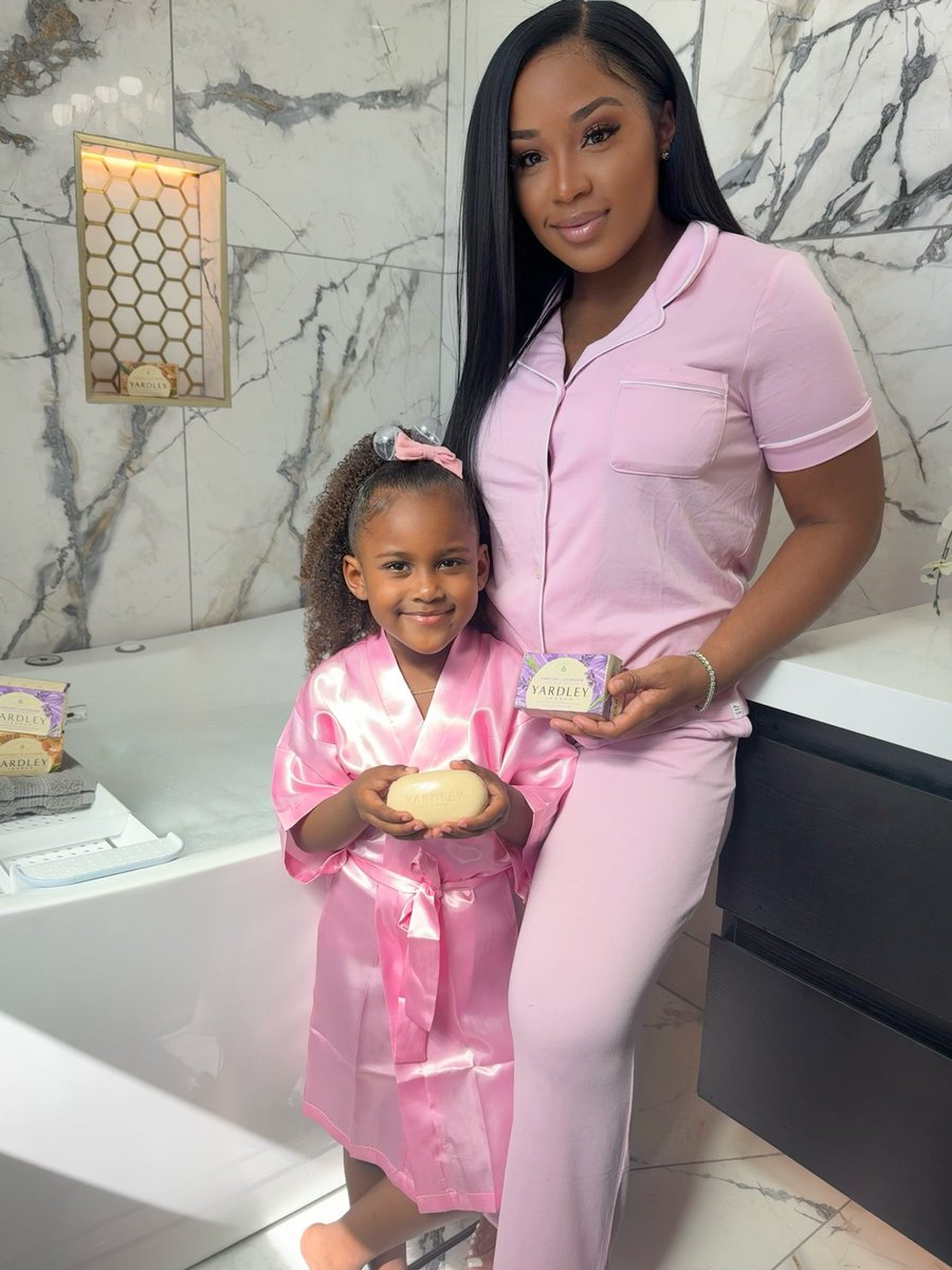 HermesPenelope's tweet photo. @yardleylondonSA is great for kids too ! Bathtime giggles and bubbles with my girl 💕🫧 Thanks to Yardley London bath bars, our self-care routine is full of fun and relaxation. #yardleysoaps #findyouryardley https://t.co/UxIr0nos8W
