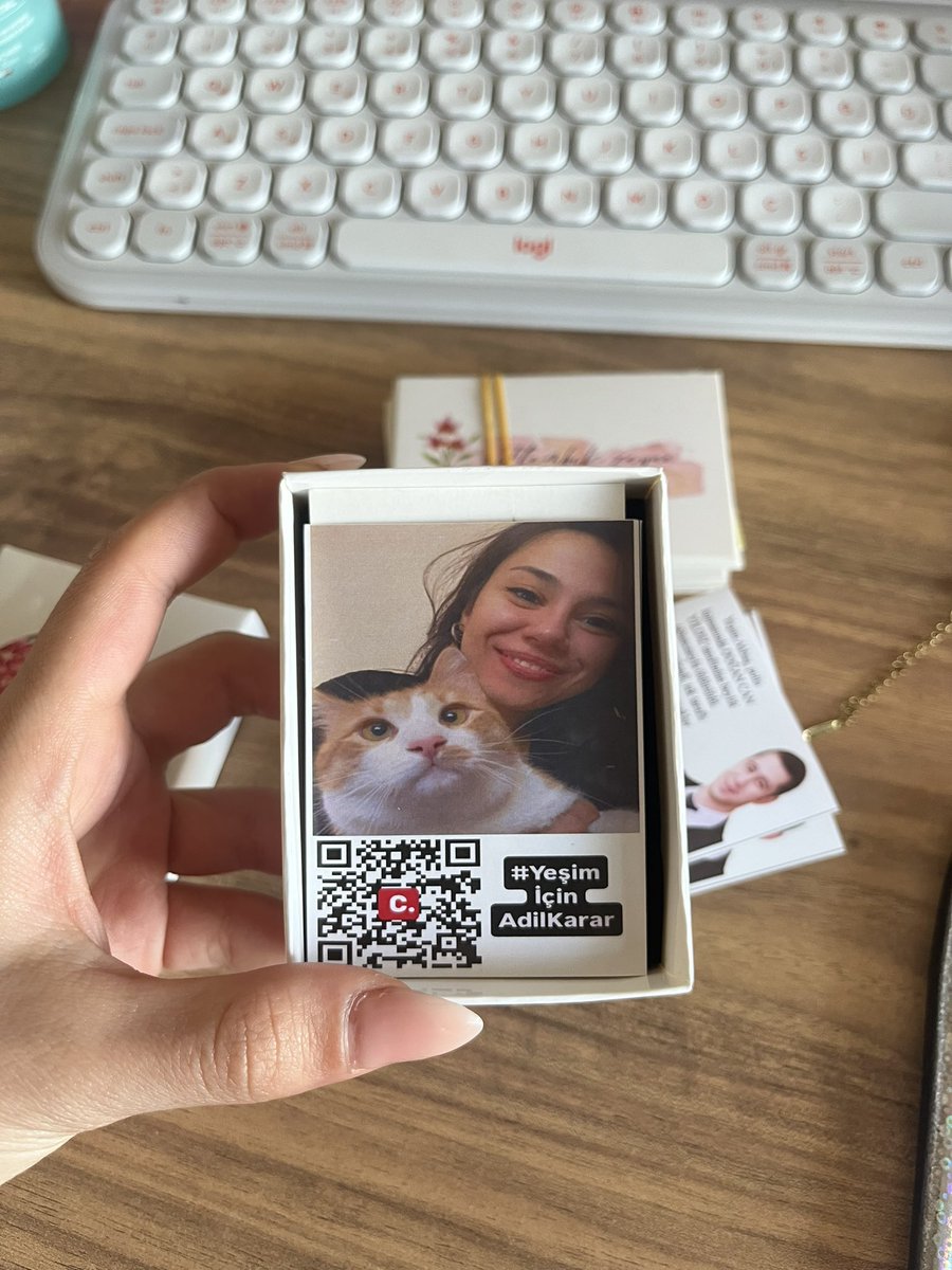 hepsi sticker bu yeni gelenlerin arkasını cıkarıp işlek bir yere yapıştırmanızı rica ediyorum❤️