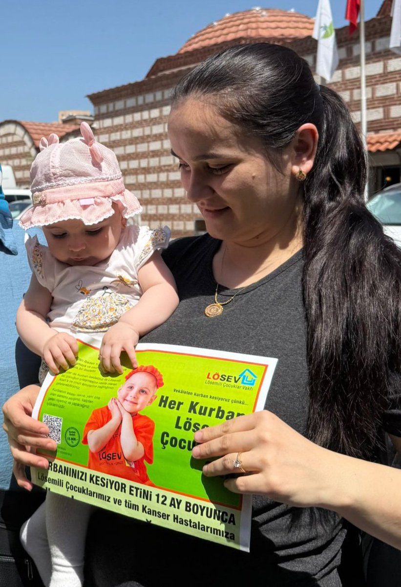 muvural's tweet photo. "Kurbanla umut yeşert "!!!
@losev1998
#HerKurbanLösemiliÇocuklaraCan 
@ustunezer 
@hulya_unver @julidearifoglu https://t.co/BGf9dpH1vb