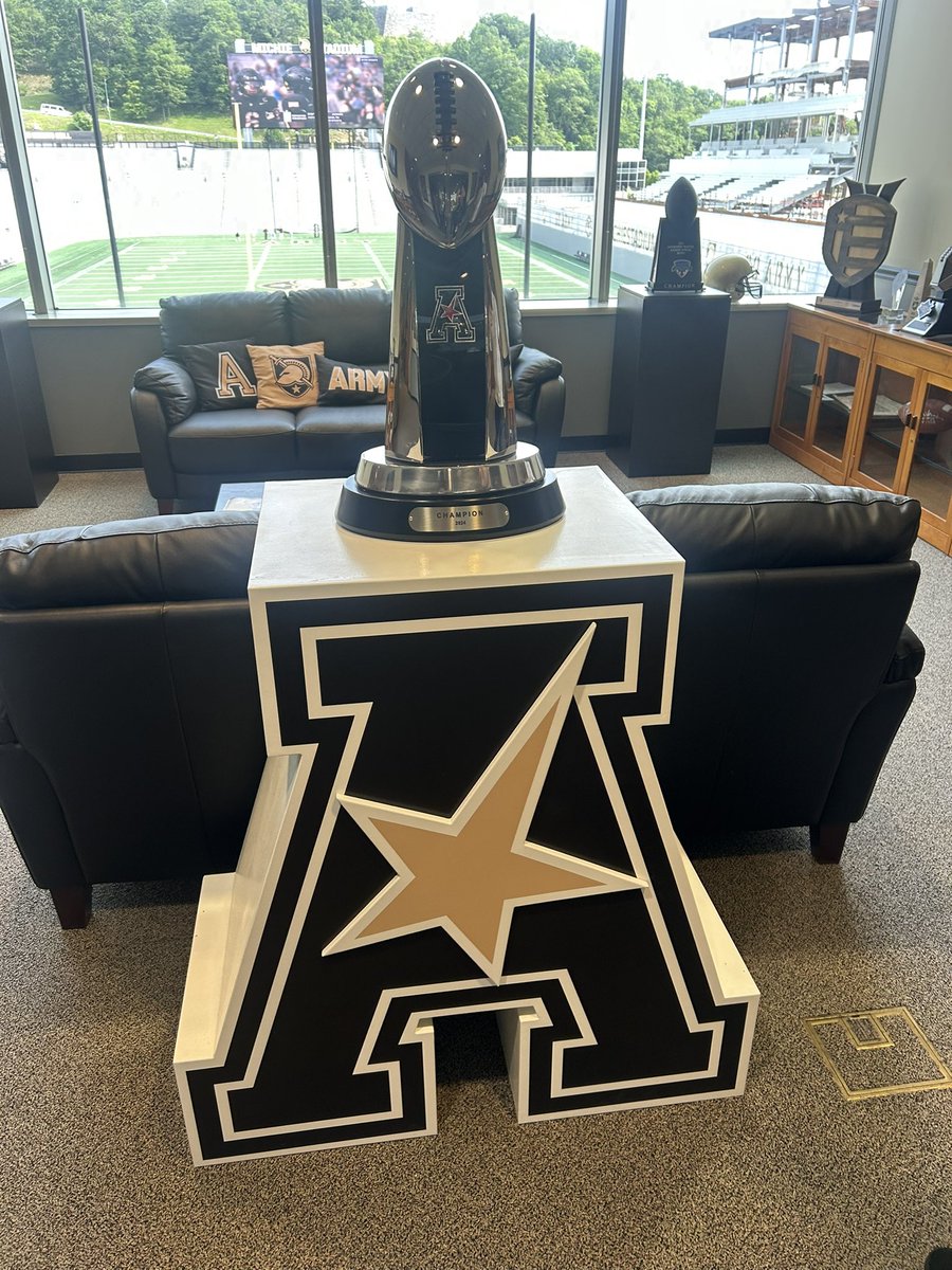 KeyshaunBirks's tweet image. Had a great time at @ArmyWP_Football Thanks for having me!! @CoachDDixon