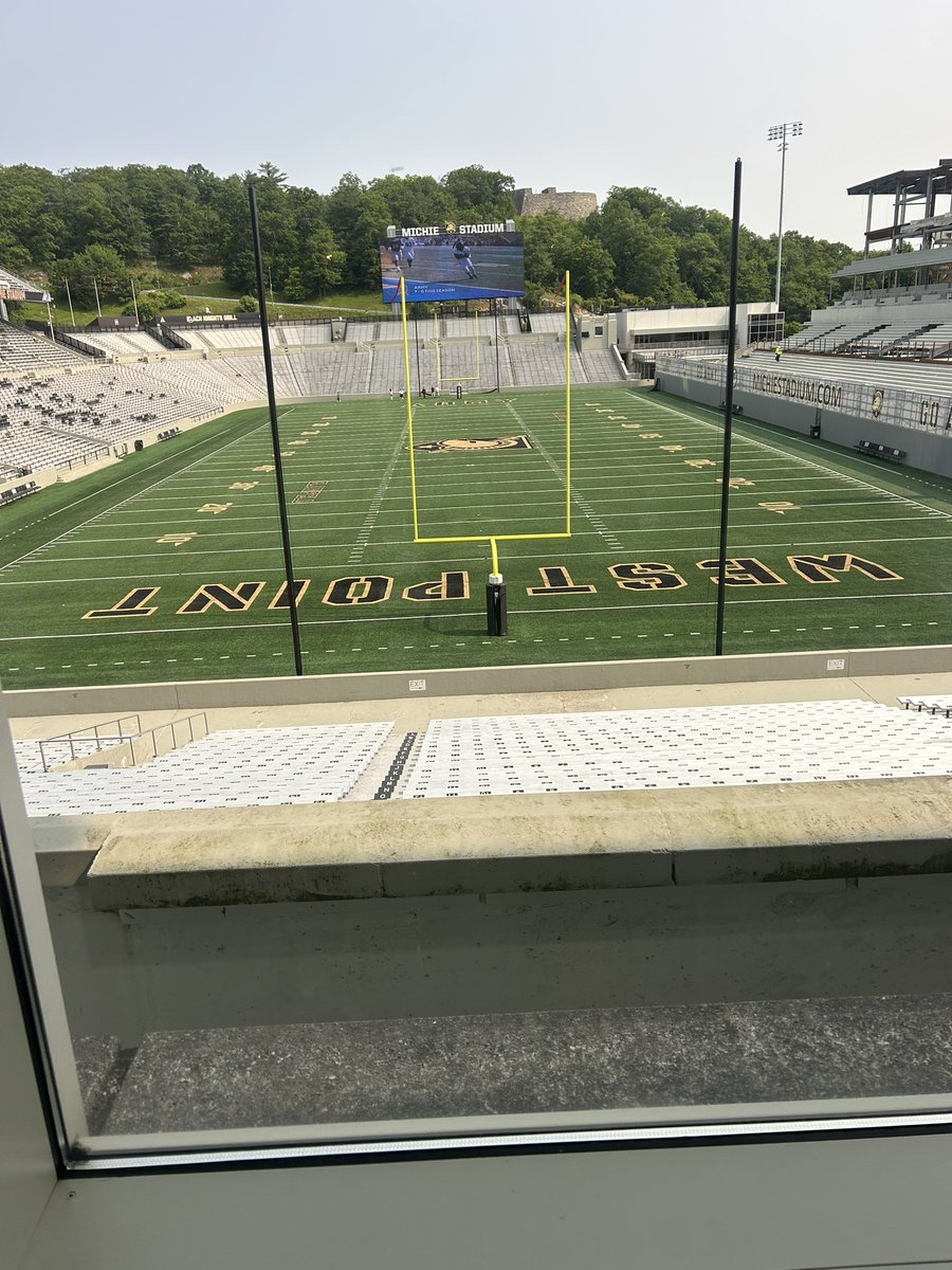 KeyshaunBirks's tweet image. Had a great time at @ArmyWP_Football Thanks for having me!! @CoachDDixon