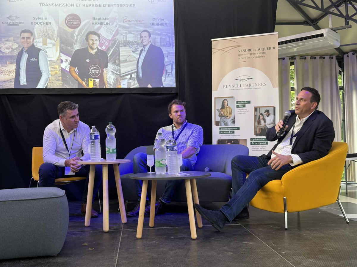 Belle soirée <a href="/cpme/">cpme</a> Dordogne organisée dans le Bergeracois qui a mobilisé près de 200 personnes!
2 thèmes abordés avec passion et intérêt sur le Tourisme, la Transmission et reprise d'entreprise par des chefs d'entreprises passionnés !