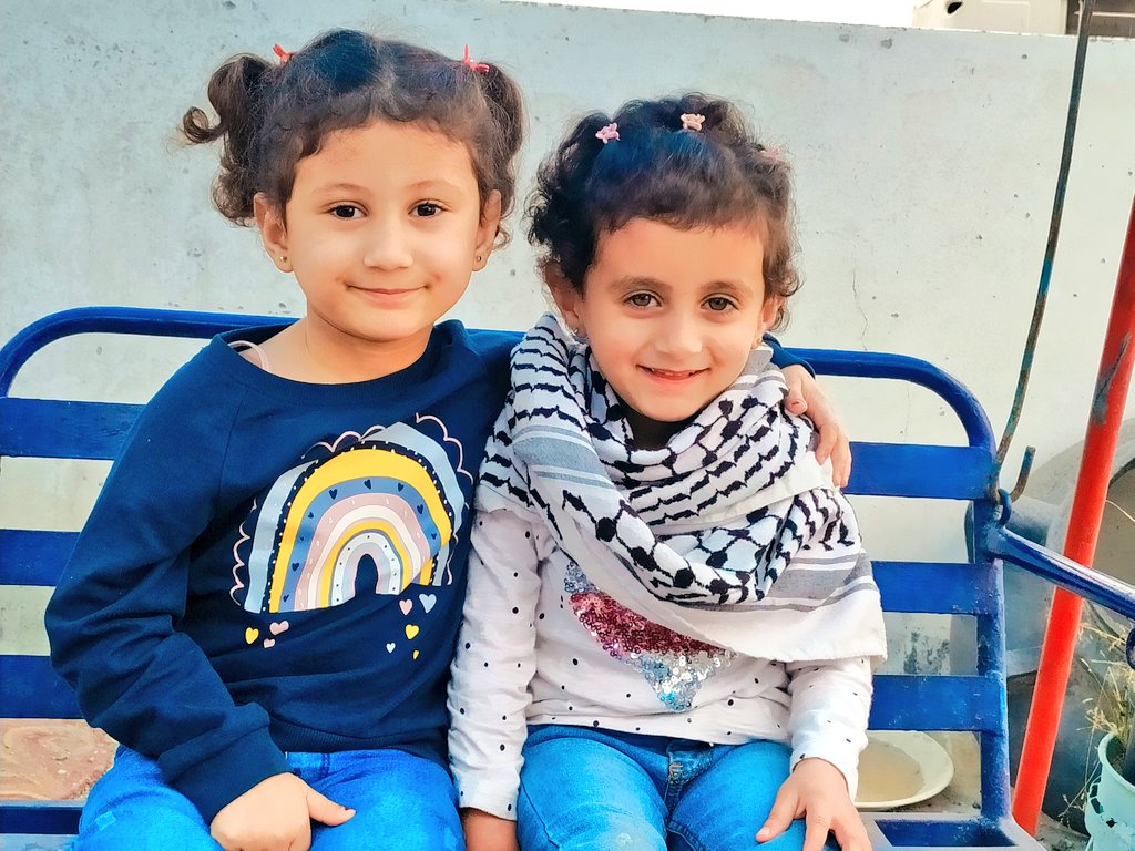 We can’t even find food to eat. Our stomachs are hurting from hunger. I wish you could feel what we're going through. I don't want food for myself, I want to find food and milk for my little daughter. Please help me, I trust you, you can do it.Donate🙏🏻⬇️

chuffed.org/project/128377…