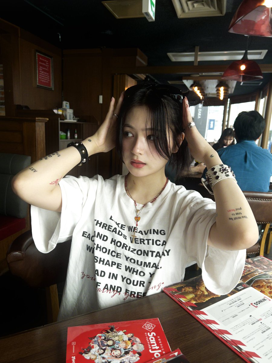 ami_co_jp16's tweet image. 自分のブランドの服を着てお出かけする日は少し強くなれた気分。ハイトーンでもIAMU着てお出かけしたいのに、顔面がアトピー性皮膚炎になって写真撮れない、、、、