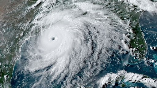 NOAA_AOML's tweet image. June 1st not only marks the start of hurricane season, it is also the start of National Ocean Month! To kick off this year’s Ocean Month, we are looking at the major role the ocean plays in the formation of hurricanes and their evolution. 🌀🌊Read more: bit.ly/4dKKRwV