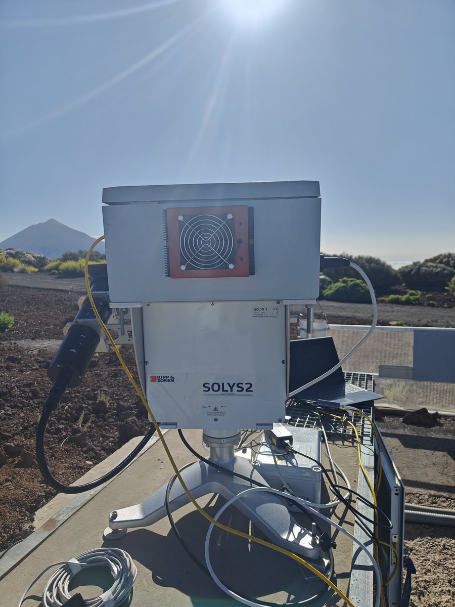 Y empezamos una nueva aventura. Midiendo radiación solar y lunar para caracterizar la reflectancia lunar desde el UV hasta el NIR en <a href="/AEMET_Izana/">AEMET_Izaña</a>. Nos esperan dos semanas de arduo trabajo. ¡¡A por ello!! #LIME2 <a href="/esa_es/">ESA España</a> <a href="/NPL/">NPL</a>