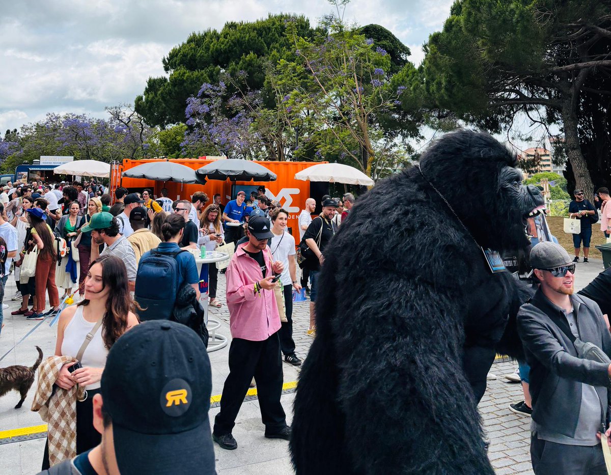 Mero3024's tweet photo. Mero crew just touched down at NFC Summit Lisbon! 🚀 Catch us on site tomorrow—let’s connect and make some magic happen! #NFCSummit #Lisbon #Web3 https://t.co/xYlh1WINuM