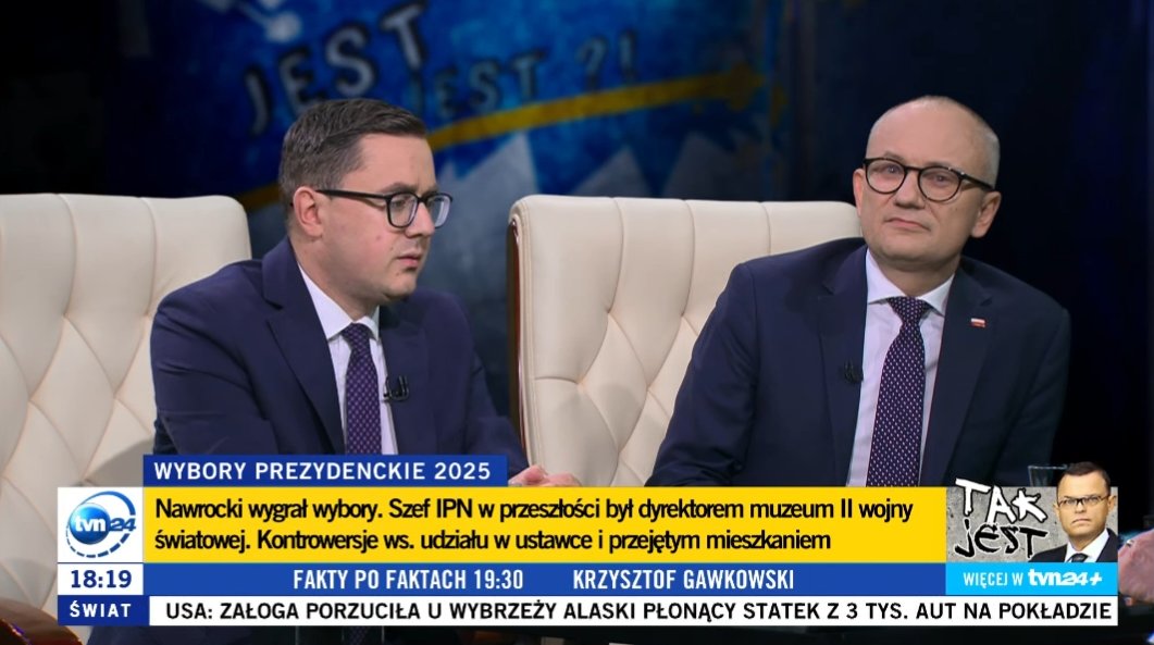 🍀 PSL (@nowepsl) on Twitter photo 💬 W ciągu roku minister Błaszczak spotkał się tylko raz ze swoim odpowiednikiem w Stanach Zjednoczonych. Dwa razy w ciągu ostatniego pół roku wicepremier, minister <a href="/KosiniakKamysz/">Władysław Kosiniak-Kamysz</a> spotkał się ze swoim odpowiednikiem w USA, gdzie usłyszeliśmy, że Polska jest żelaznym 💬 W ciągu roku minister Błaszczak spotkał się tylko raz ze swoim odpowiednikiem w Stanach Zjednoczonych. Dwa razy w ciągu ostatniego pół roku wicepremier, minister <a href="/KosiniakKamysz/">Władysław Kosiniak-Kamysz</a> spotkał się ze swoim odpowiednikiem w USA, gdzie usłyszeliśmy, że Polska jest żelaznym