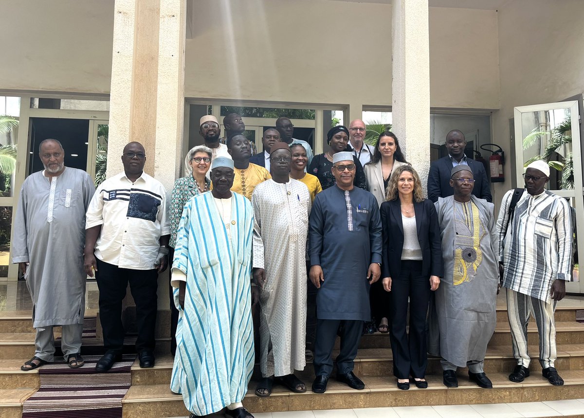 Ambassade du Luxembourg à Bamako 🇱🇺🇲🇱 (@luinbamako) on Twitter photo Le mardi 3 juin 2025 s’est tenu le Comité de pilotage de clôture des programmes MLI/021 (Développement rural et Sécurité alimentaire) et MLI/022 (Formation et insertion professionnelle) mis en œuvre par <a href="/LuxDev_HQ/">LuxDev</a> et financés par le <a href="/MFA_Lu/">MFA Luxembourg 🇱🇺</a> <a href="/cooperation_lu/">Luxembourg Aid & Development</a> 🧵👇
#LuxAid 🇱🇺 Le mardi 3 juin 2025 s’est tenu le Comité de pilotage de clôture des programmes MLI/021 (Développement rural et Sécurité alimentaire) et MLI/022 (Formation et insertion professionnelle) mis en œuvre par <a href="/LuxDev_HQ/">LuxDev</a> et financés par le <a href="/MFA_Lu/">MFA Luxembourg 🇱🇺</a> <a href="/cooperation_lu/">Luxembourg Aid & Development</a> 🧵👇
#LuxAid 🇱🇺