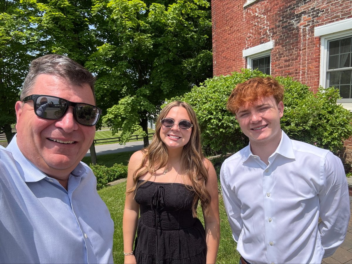Off to the races! Looking forward to a great Belmont Racing Festival 🏇🏼🥃

#BelmontRacingFestival #RaceDayReady #BourbonLaneStables