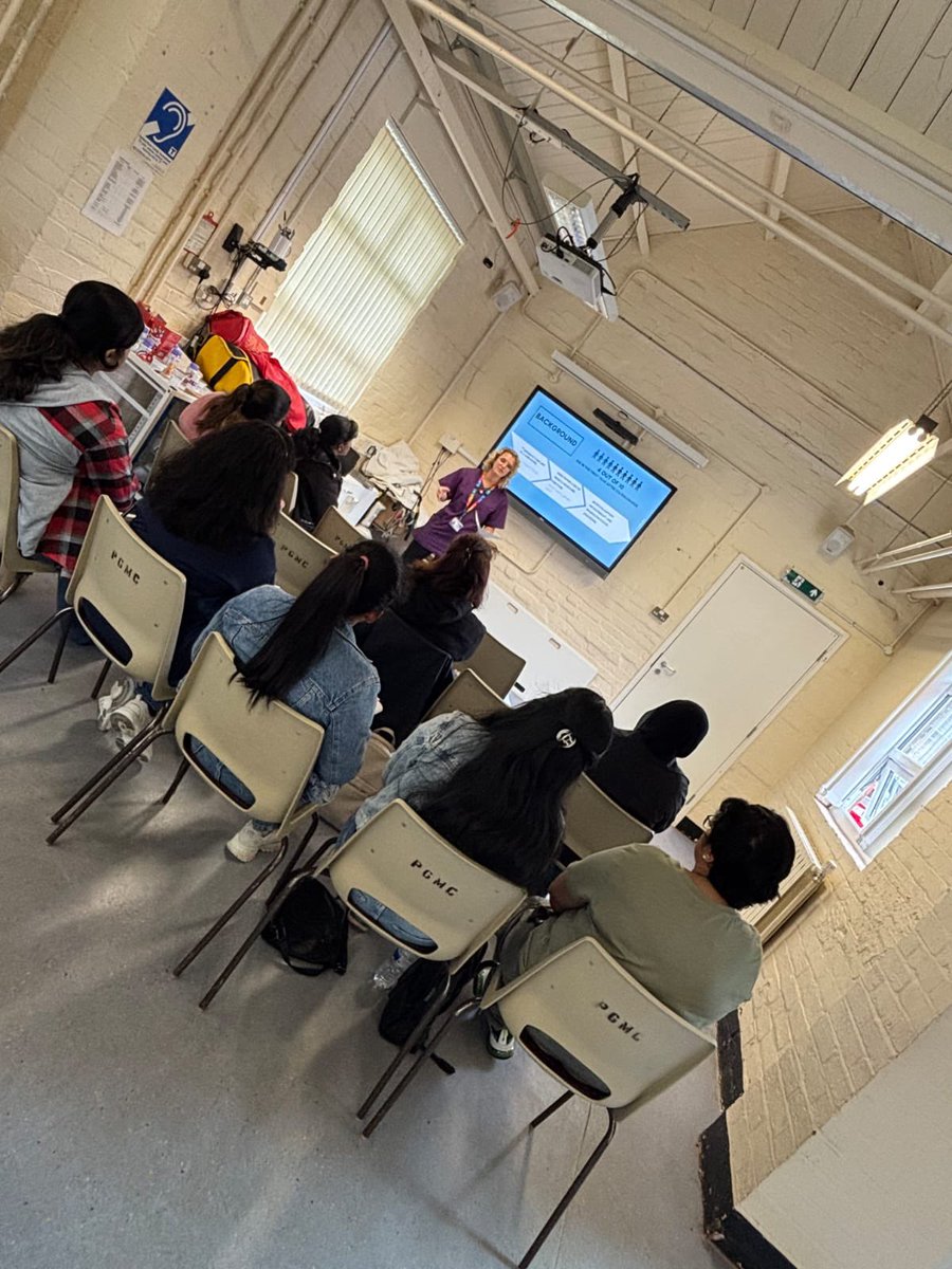 UHLDIETITIANS ππ (@uhl_dietitians) on Twitter photo Our fabulous critical care outreach dietitian Maria delivering her rehab and importance of nutrition to nurses at the Glenfield. As <a href="/SandraSpeller1/">Sandra Speller π</a> says deconditioning is everyoneβs business! <a href="/Leic_hospital/">Leicester's Hospitals</a> <a href="/MoiraDawson5/">Moira Dawson</a> <a href="/Fermanaghcase/">Aileen Case</a> Our fabulous critical care outreach dietitian Maria delivering her rehab and importance of nutrition to nurses at the Glenfield. As <a href="/SandraSpeller1/">Sandra Speller π</a> says deconditioning is everyoneβs business! <a href="/Leic_hospital/">Leicester's Hospitals</a> <a href="/MoiraDawson5/">Moira Dawson</a> <a href="/Fermanaghcase/">Aileen Case</a>