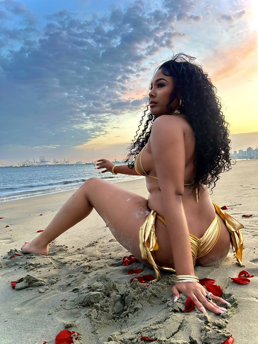 sisidiior's tweet image. TWENTY 5IVE ⭐️