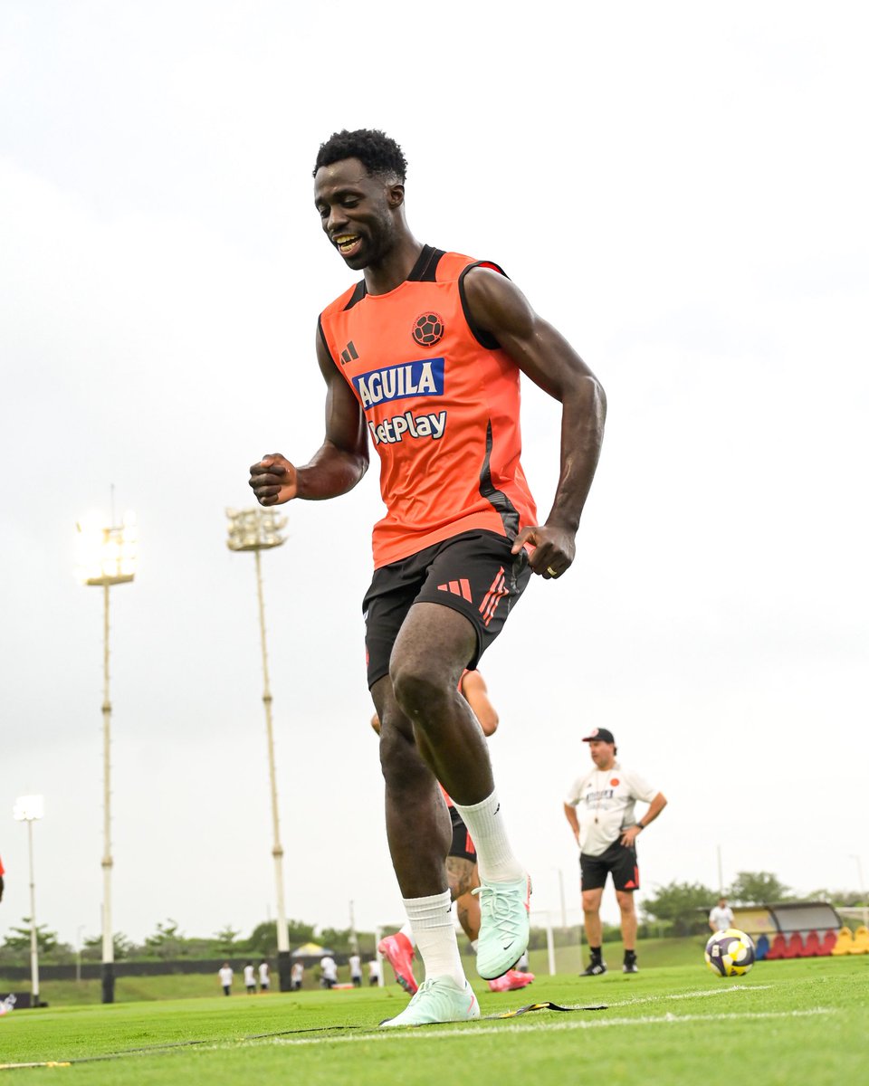 DAVINSON tweet media