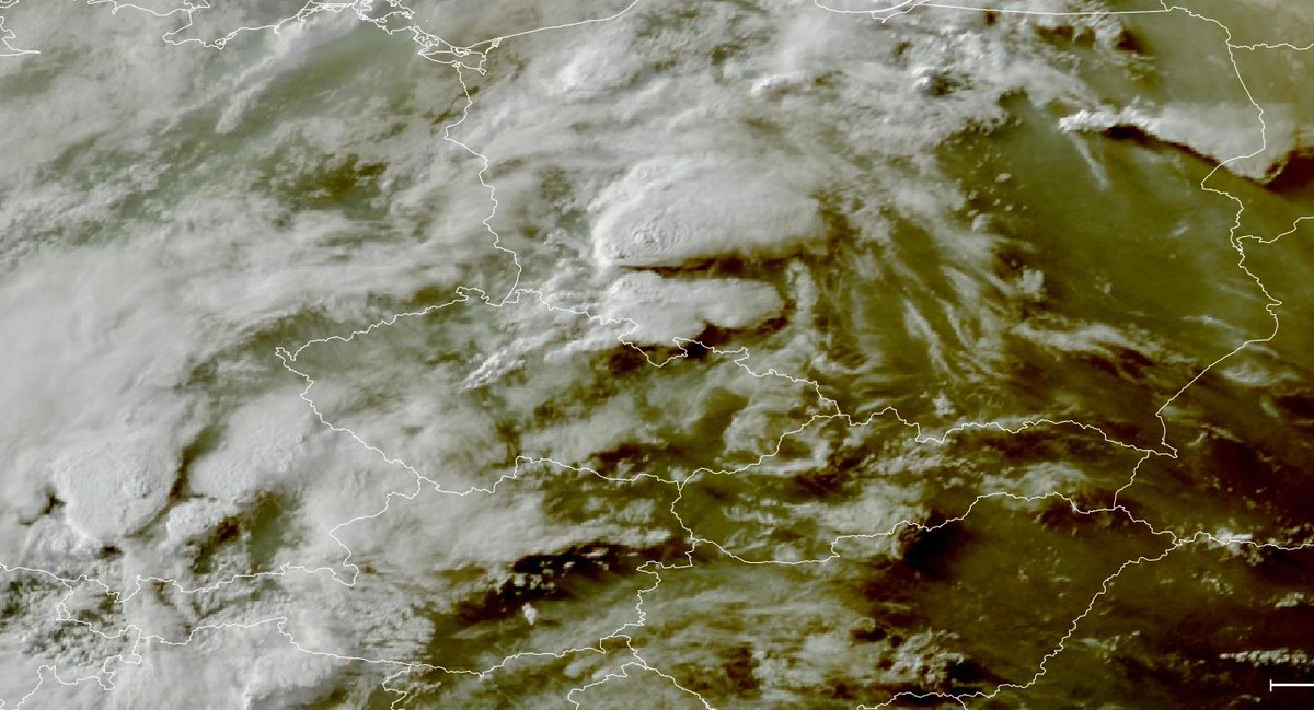 ⚠️ One of the #strongest storms of the #season might be unfolding right now across the Germany–Czechia–Poland triangle.

⚡ Rapidly developing #thunderstorm cells are meeting key #supercell criteria.

⛈️ Cloud top temperatures are nearing -70°C, and estimated #hail sizes could