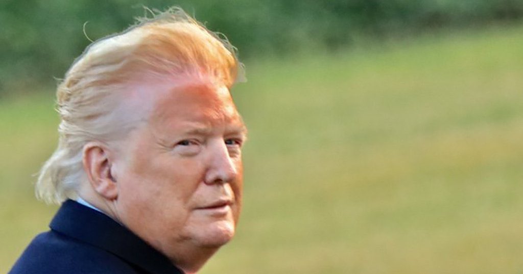 Трамп,конечно, уникален тем, что он является первым дважды законно выбранным президентом- долбоебом.