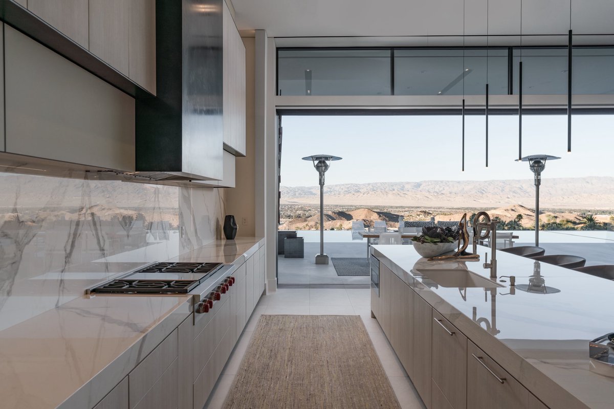 AdvancedWood's tweet image. Clean lines and all kinds of amenities  in this recently completed kitchen.