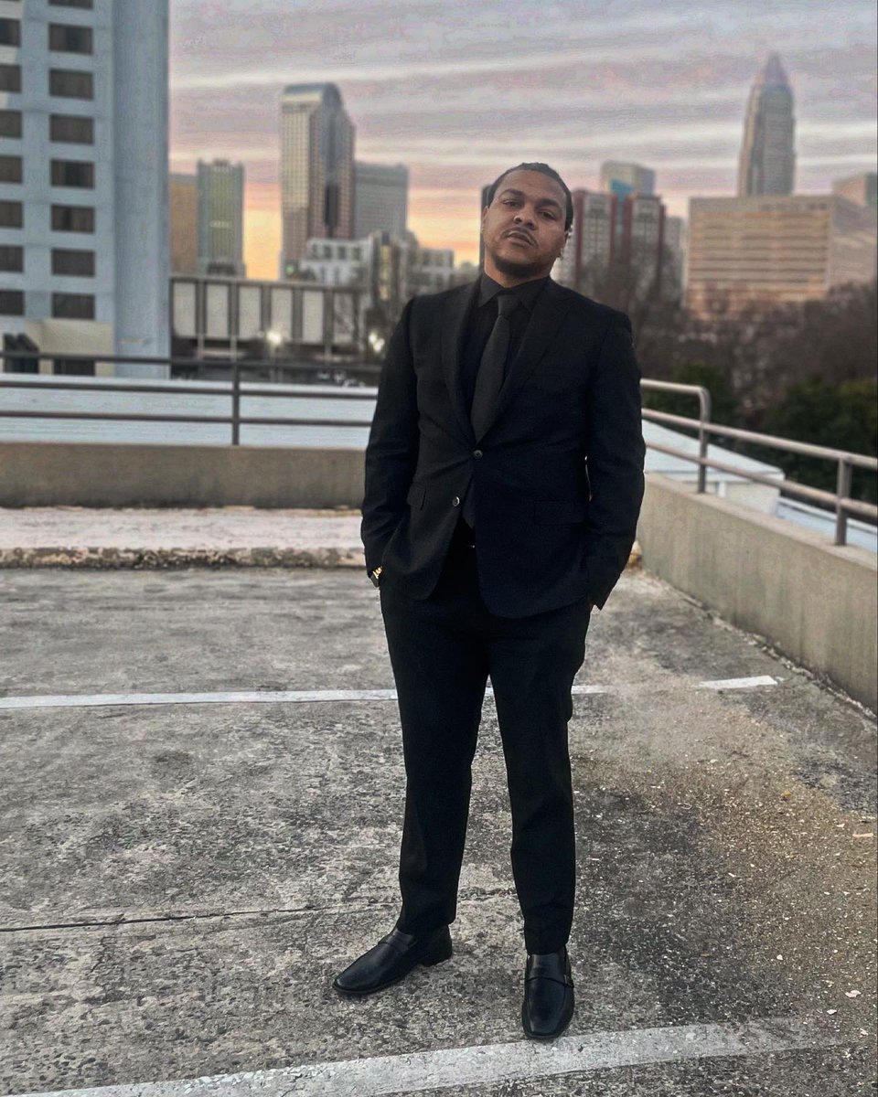 RelaxItsJusHead's tweet photo. 👔 https://t.co/0G3j1cJfSp