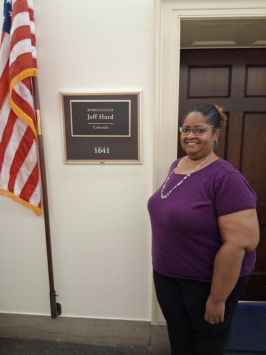 ChildDefender's tweet photo. CDF Federal Policy Associate Sonja Foster just joined fellow youth advocates to deliver baby bottles with messages to Congress, urging: “Don’t cut the programs that keep me healthy and fed.”
Tell lawmakers #SaveMedicaid & #SaveSNAP: https://t.co/HVQt7mcXzY
#MessageinaBabyBottle https://t.co/vmWRp4d92B