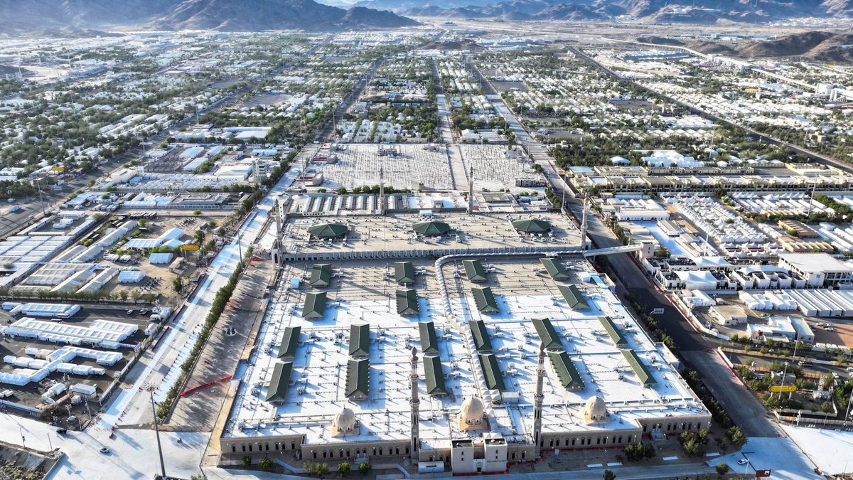 insharifain's tweet image. Masjid Namirah in Arafat is ready to receive Hujjaj tomorrow 

#Hajj1446