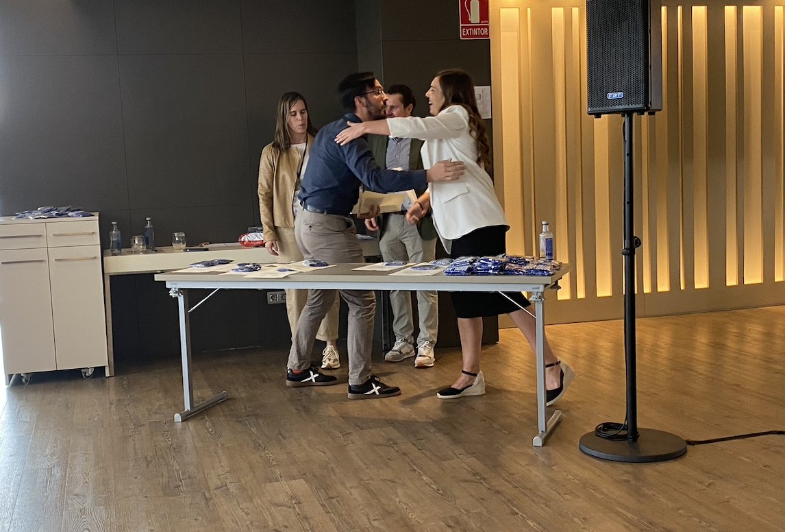 ACI-SEC: Hemodinamica (@shci_sec) on Twitter photo Clausuramos el primer día del 36º Congreso #ACISEC2025 con la entrega de diplomas de acreditación.  
💙 Gracias a todos por una jornada intensa y enriquecedora.  
📅 ¡Mañana seguimos! Clausuramos el primer día del 36º Congreso #ACISEC2025 con la entrega de diplomas de acreditación.  
💙 Gracias a todos por una jornada intensa y enriquecedora.  
📅 ¡Mañana seguimos!