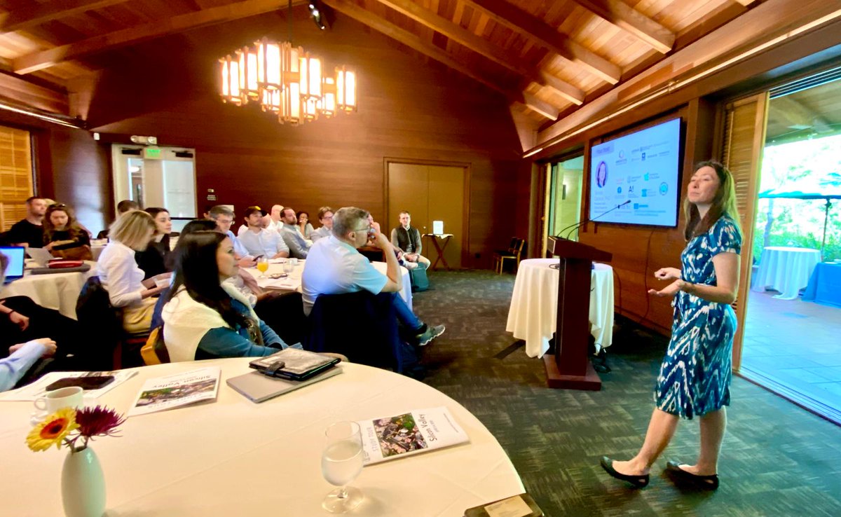 emba_uzh's tweet image. EMBA UZH Digital Transformation landed in Silicon Valley!
Hosted by Prof. Dr. Tamara Carleton at Stanford University, with excurisons to San Francisco and the bay area, this Learning Expedition is an intensive week of foresight, bold thinking, and hands-on discovery.
#uzh