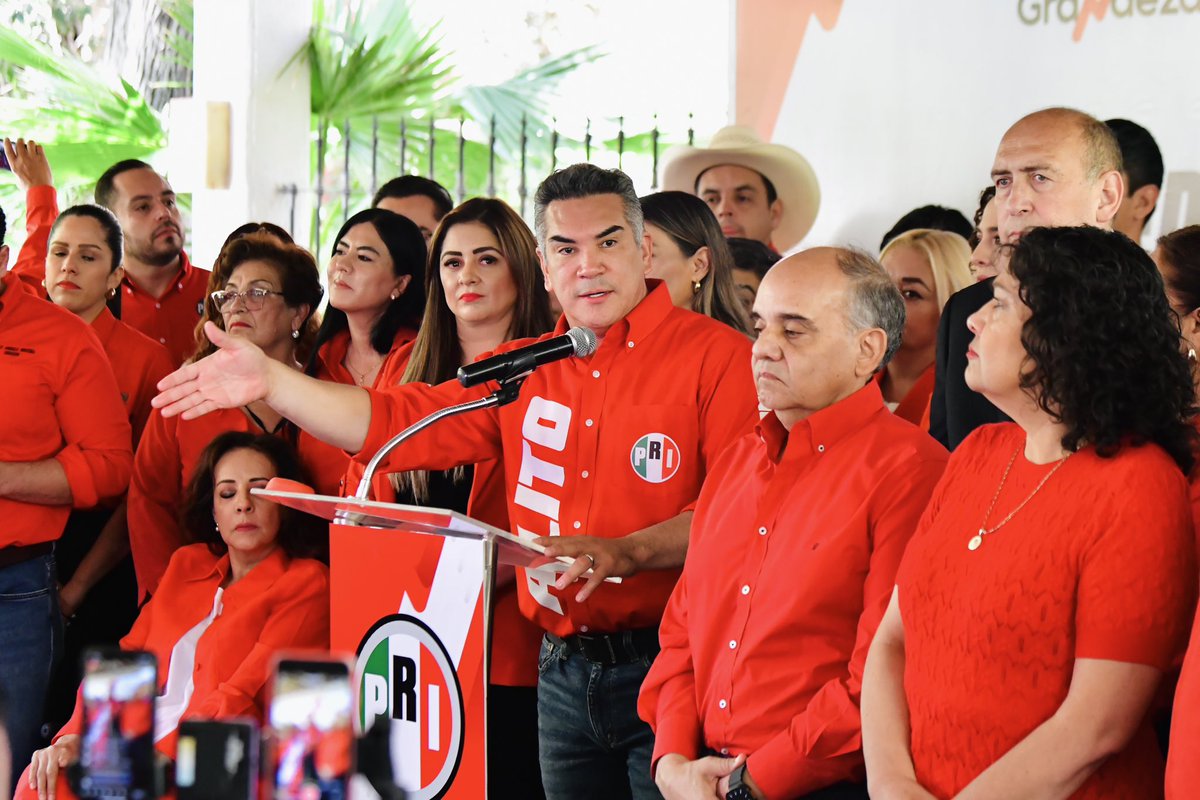 PRI (@pri_nacional) on Twitter photo En conferencia de prensa desde Durango, encabezada por nuestro Presidente <a href="/alitomorenoc/">Alejandro Moreno</a>, reafirmamos con orgullo que el PRI es la primera fuerza política en el estado.
Este resultado no es casualidad: es fruto del compromiso, del trabajo permanente y del respaldo ciudadano que En conferencia de prensa desde Durango, encabezada por nuestro Presidente <a href="/alitomorenoc/">Alejandro Moreno</a>, reafirmamos con orgullo que el PRI es la primera fuerza política en el estado.
Este resultado no es casualidad: es fruto del compromiso, del trabajo permanente y del respaldo ciudadano que
