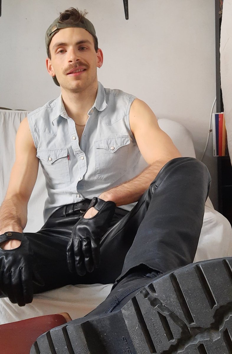 You wanna be under my boot, fag? Careful what you wish for.

You'll go home with my shoeprint in your face 😈