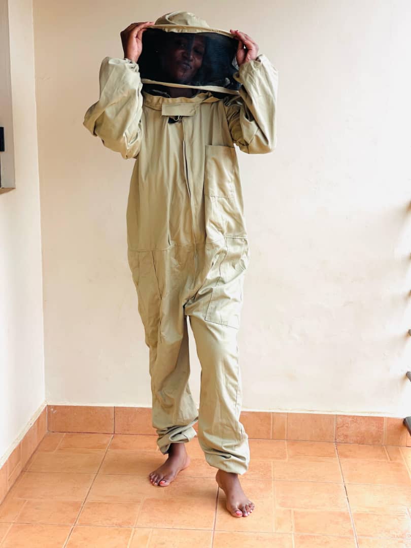 Arinda Apollo Mr honey 🍯 bees 🐝 tweet media