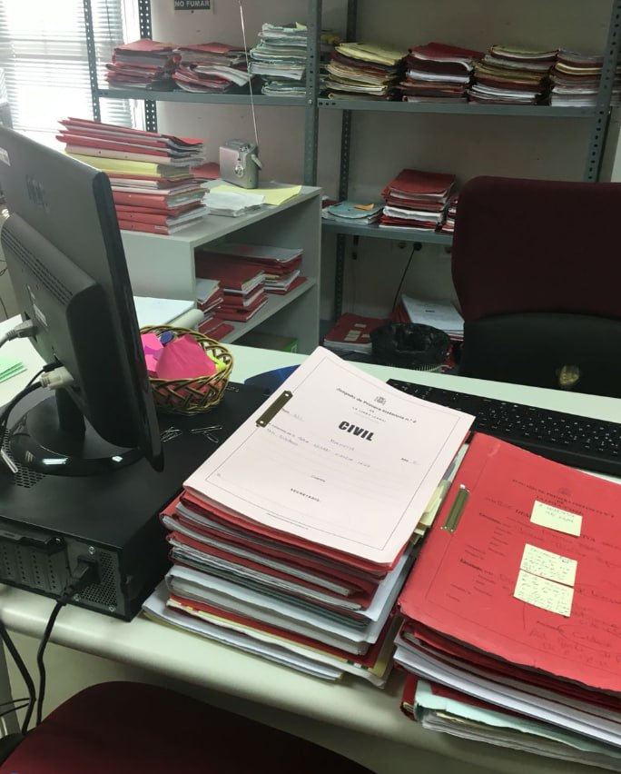 This morning, my assistant manager and I were preparing documents and contracts for submission next week. It was a completely crazy day.