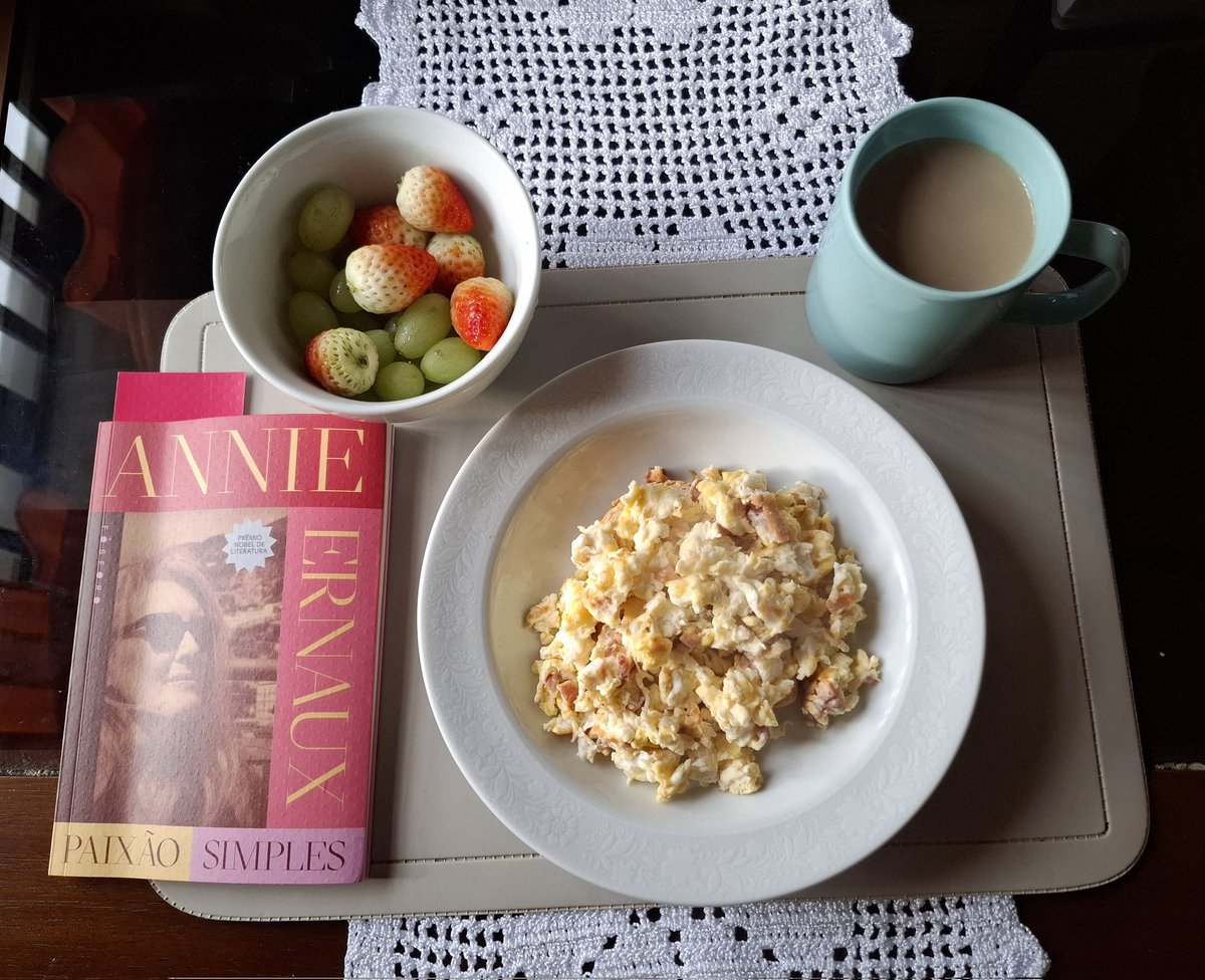 an_stud__'s tweet image. Pode café da tarde twt?